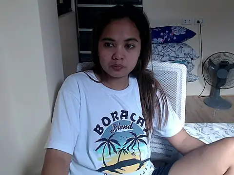 xTheLastVIRGINx webcam