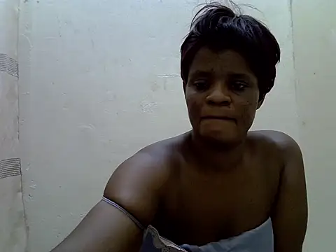 creamyhairy_puss webcam