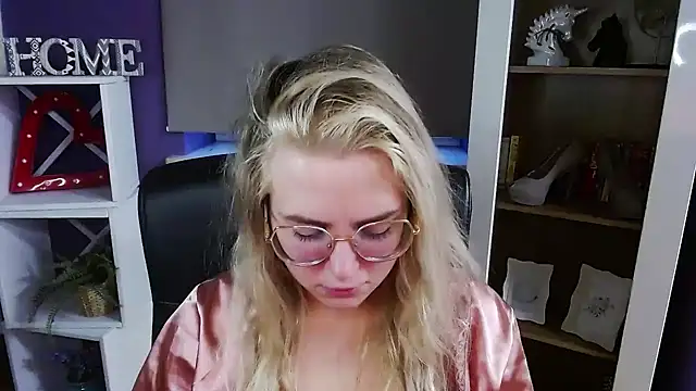 Zoey_Erotic