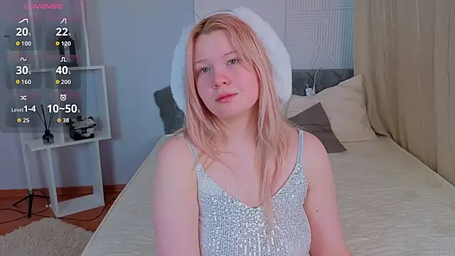 PinkyYoungPie webcam