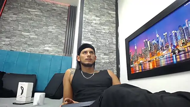 chris_dick23 (Ask my age) - more oil on the penis