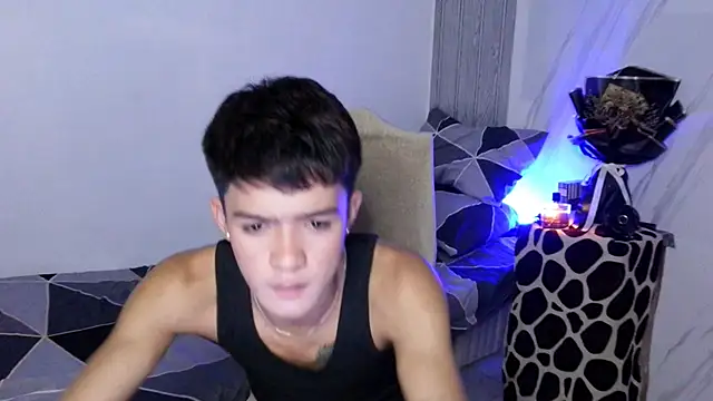 robin_hotcummerx webcam