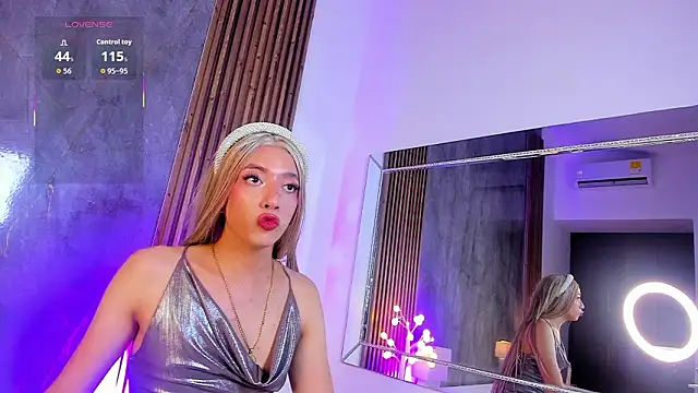 isabellafrancois (T teen) - I shake my cock (close up) 😈🙈