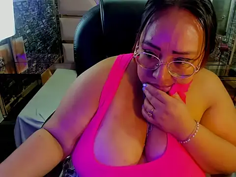 Shara_Oz webcam