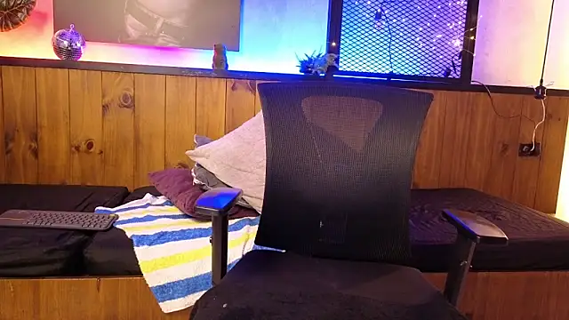 romeocolin - Romeocolin's free webcam - UK Sex Cams