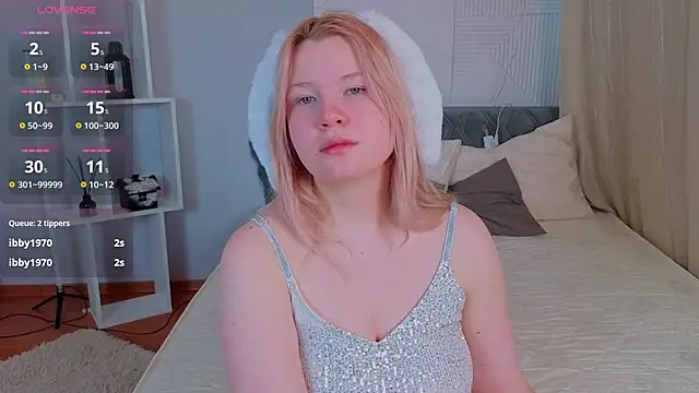 PinkyYoungPie webcam