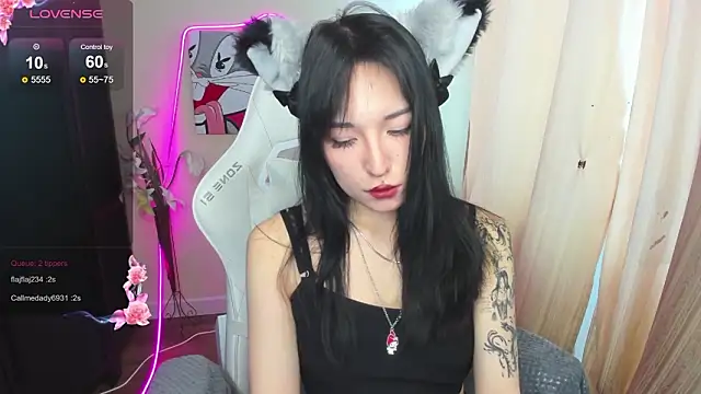 AliceeinWonderlanddd webcam