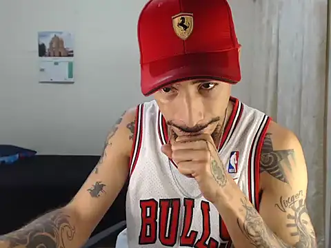 emiliano_hottt webcam