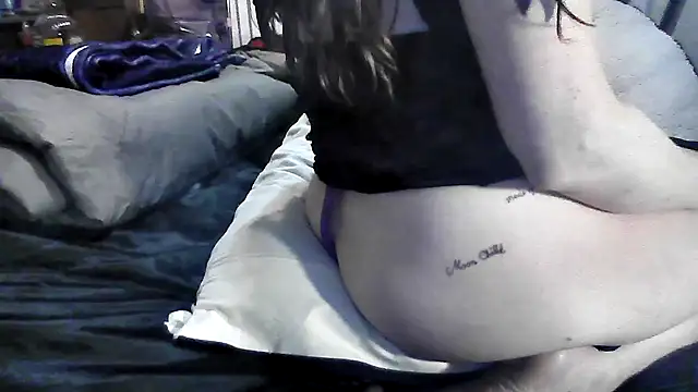 SultryEroticSlut webcam