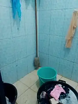 LOVELY-2BERRY webcam