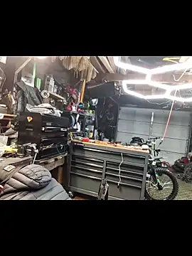 twistafatpipe - Twistafatpipe's free webcam - UK Sex Cams