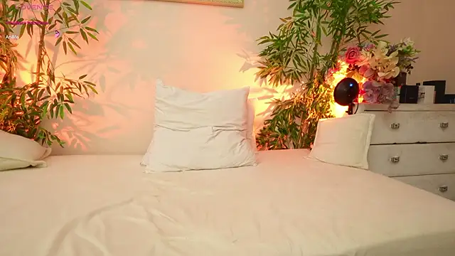 happylisa (F milf) - flash breast