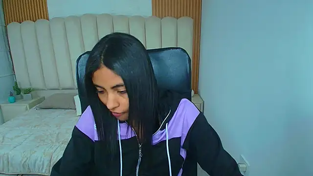 shaneelle - Shaneelle's free webcam - UK Sex Cams