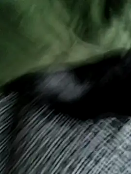 devintoore (Ask my age) - At a neighbors house currently...