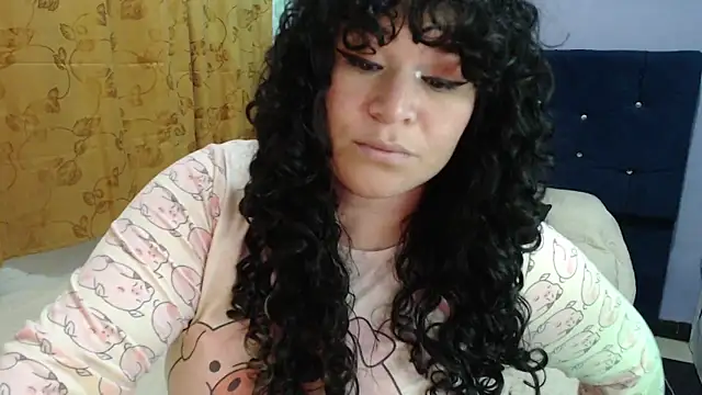 ANGELIQUE_KLANE webcam