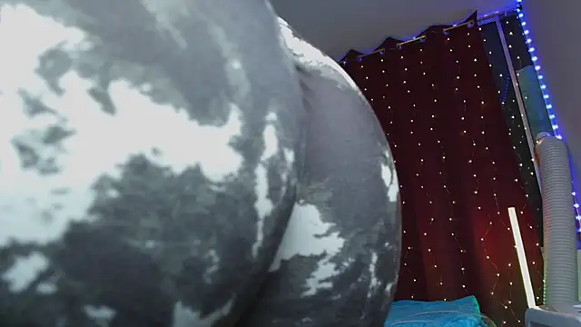 im_mishellbigass webcam