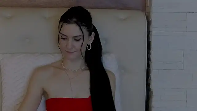 kendranoir - KendraNoir's free webcam - UK Sex Cams