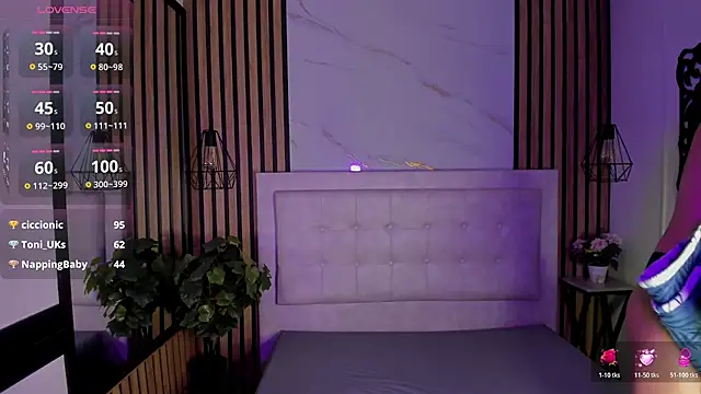 silver_breeze - Silver_Breeze's free webcam - UK Sex Cams