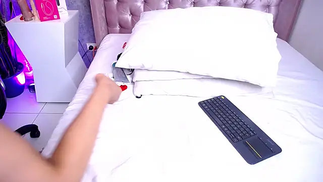 laila_stilwiills webcam