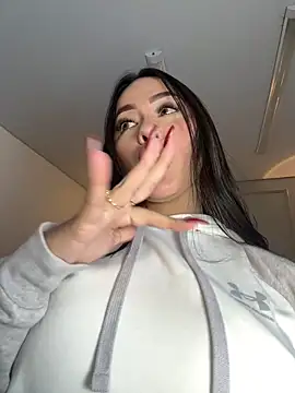 Webcam Model (Miss_blue69)  is live.Free join now!