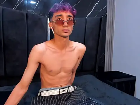 krisx_hl - KrisX_hl's free webcam - UK Sex Cams