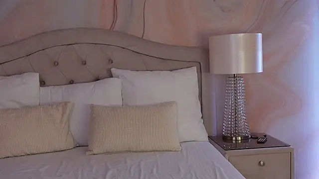 gingerellis - GingerEllis's free webcam - UK Sex Cams