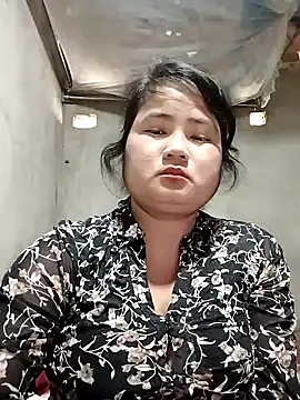 Webcam Model (BigBoobs186)  is live.Free join now!