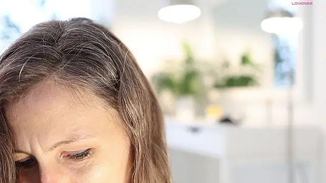 annittastar (F milf) - cumshow with toys