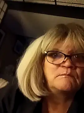 TheKinkySongwriter webcam