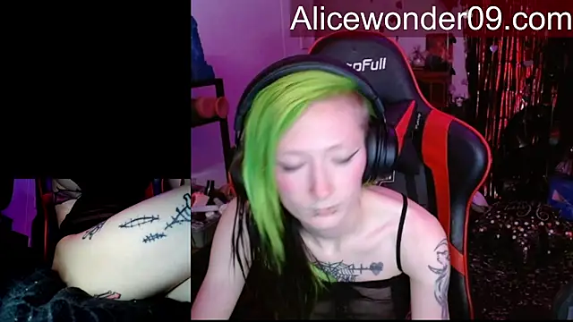 alicewonder09 webcam