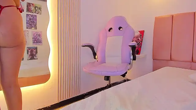 emily__walker webcam