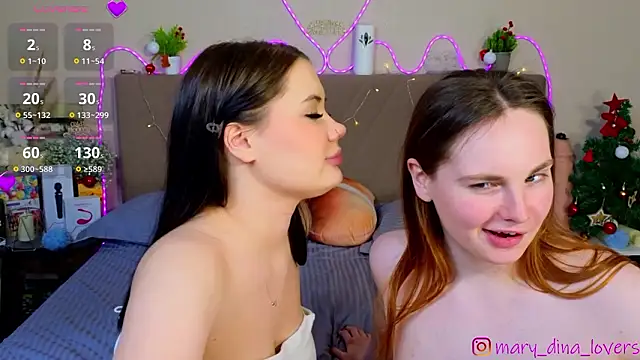 Mary_Dina Live Webcam on Stripchat