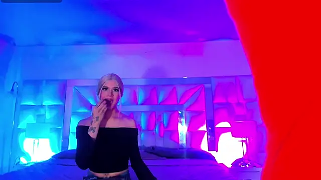 Alexa_and_Aranza_ webcam