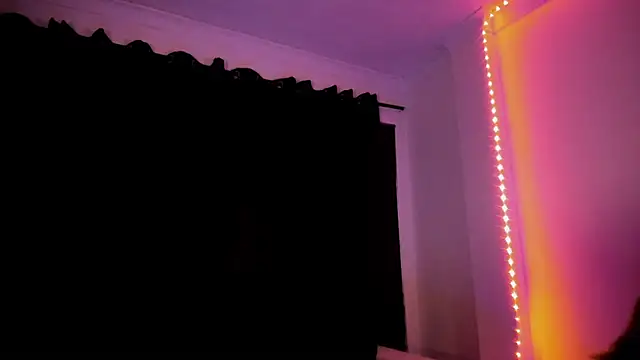 PervertedMissCloe webcam