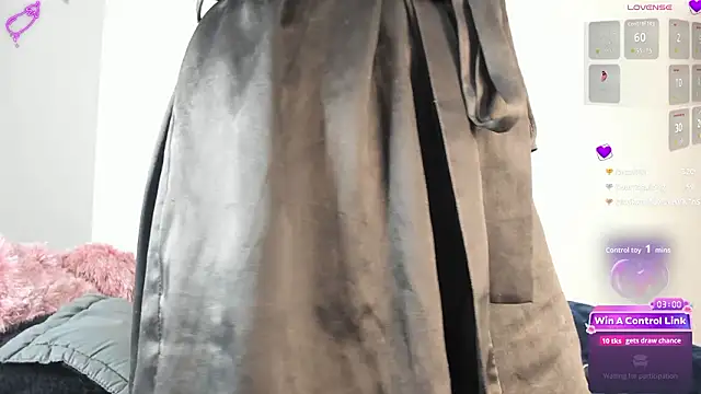 violett__golden webcam