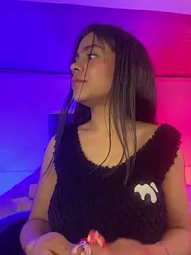 Webcam Model (NINA_18_YEARS)  is live.Free join now!