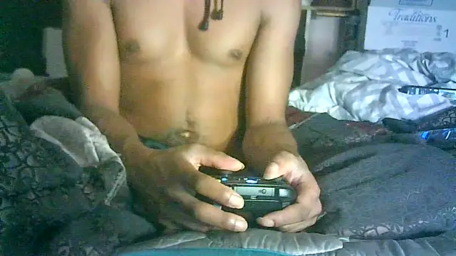 ON3YOULLN3VER_FIR3 webcam