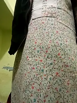 Webcam Model (JYOTIKUR_35)  is live.Free join now!