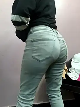 ananya_34 - Ananya_34's free webcam - UK Sex Cams