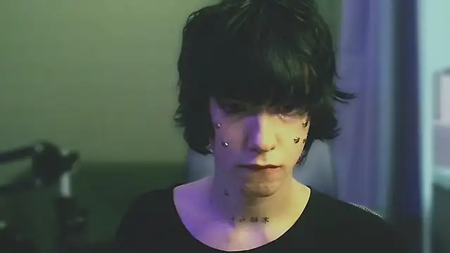 leonboykisser - LeonBoykisser's free webcam - UK Sex Cams