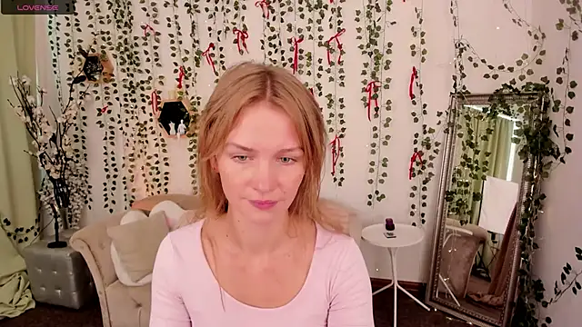 crystal_kris - Crystal_Kris's free webcam - UK Sex Cams