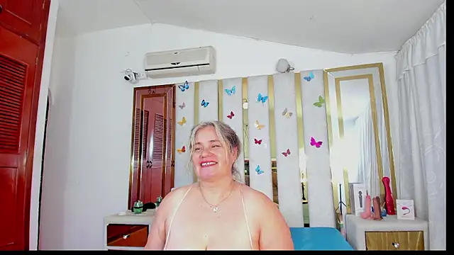 AnyelaGitanaMature webcam