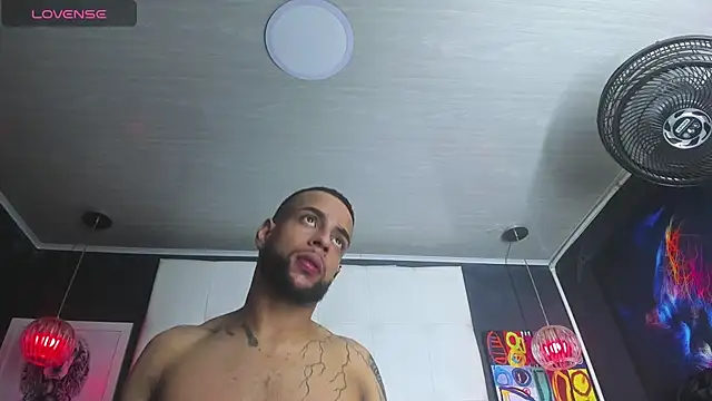 Aiden_Cash7 webcam
