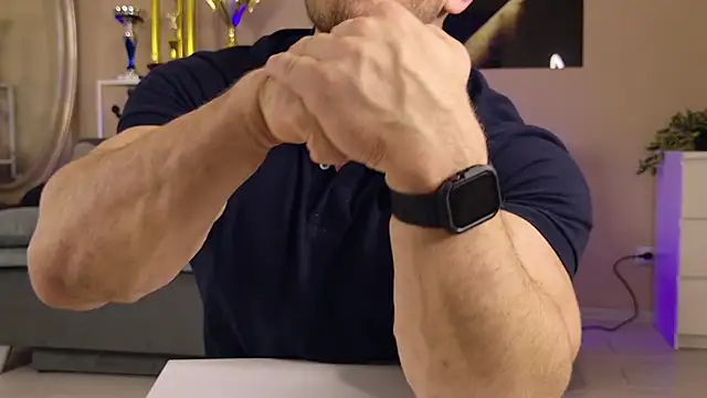 j0nmuscle (M young) - Toy control 2 mins for the last tipper🕹