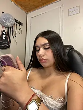 Karina16_pink webcam