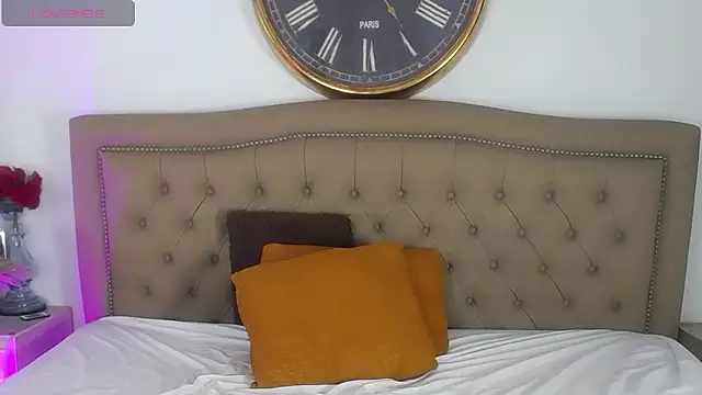 Adara_Ferrara webcam