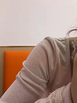 Fire-18 from StripChat is Freechat