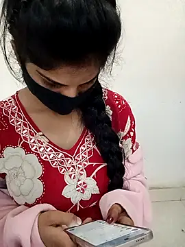 Webcam Model (Sarita-school)  is live.Free join now!