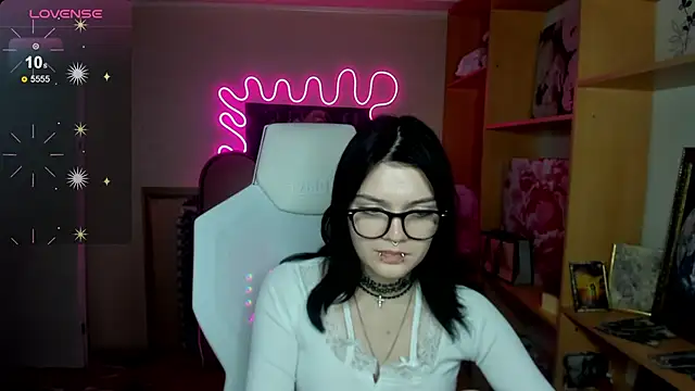 emma_darkkk - Emma_Darkkk's free webcam - UK Sex Cams