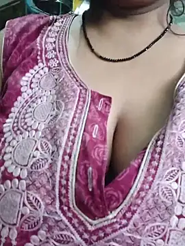 Webcam Model (Ivy-09)  is live.Free join now!